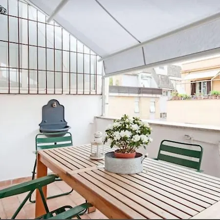 Apartment L'attichetto Di Ponte Milvio A Centro