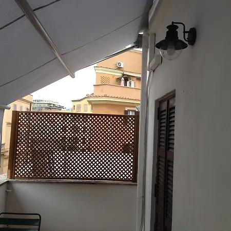 L'attichetto Di Ponte Milvio A Centro Rome